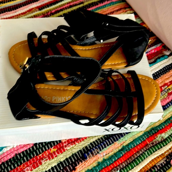 Sandals used but in great shape size 6 - Picture 1 of 4